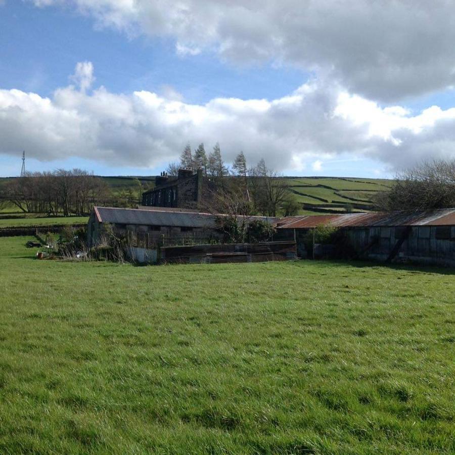 Stones Cottage Farm: Rural Retreat with Gaming Barn and EV Charging Oxenhope Exterior photo