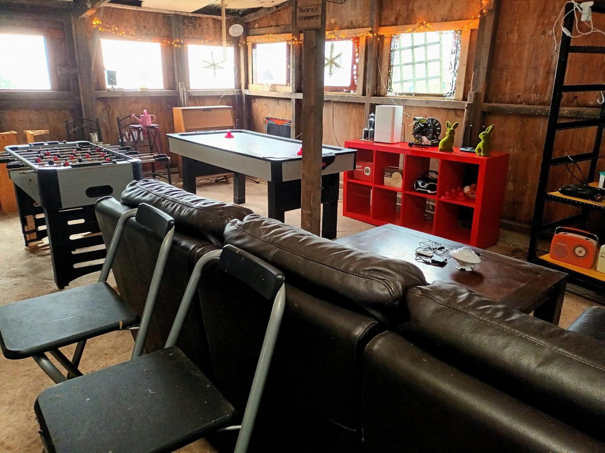 Stones Cottage Farm: Rural Retreat with Gaming Barn and EV Charging Oxenhope Exterior photo